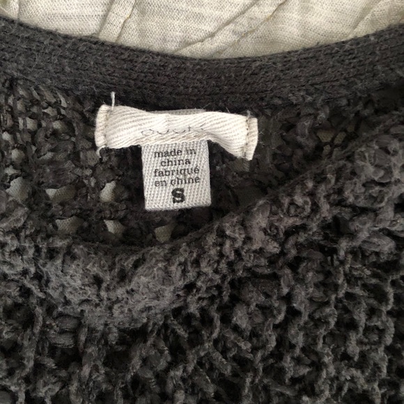 Crocheted cropped sweater - Picture 5 of 5